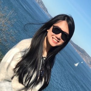 Meet your Posher, Demi